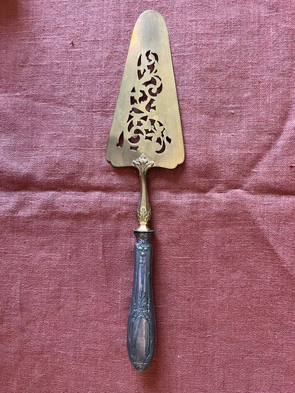 Pelle à gâteau ancienne manche argent lame ajourée dorée XIXe-XXe