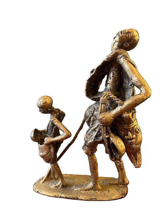 Groupe africain en bronze sablé – Musicien et enfant