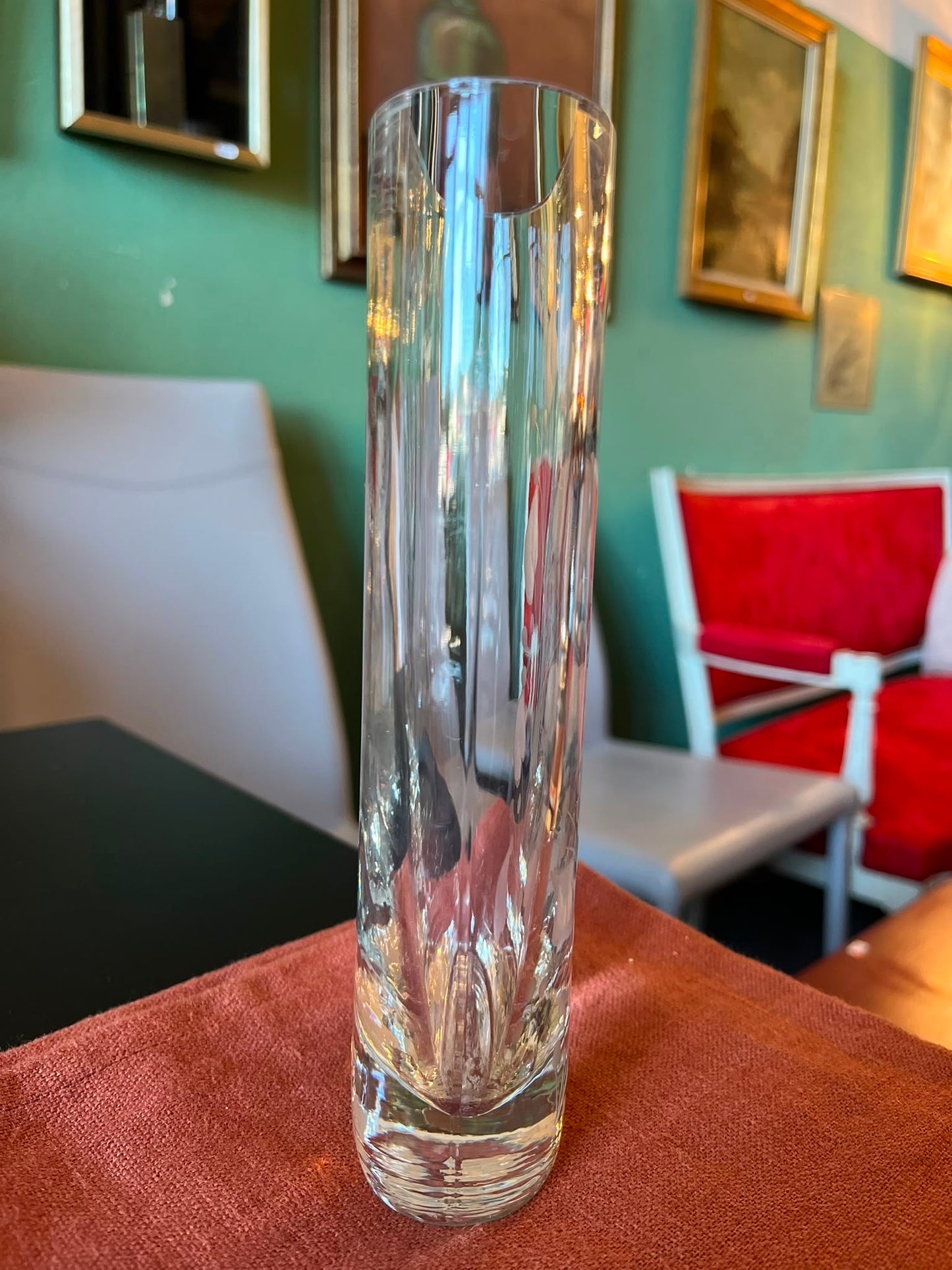 Vase soliflore en cristal gravé décor floral