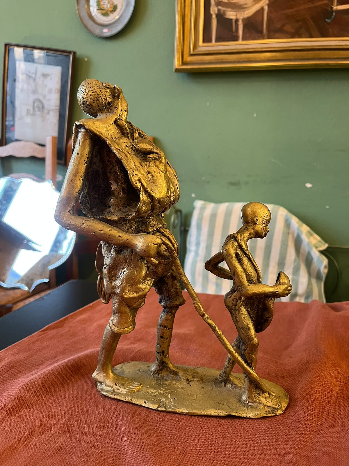 Groupe africain en bronze sablé – Musicien et enfant