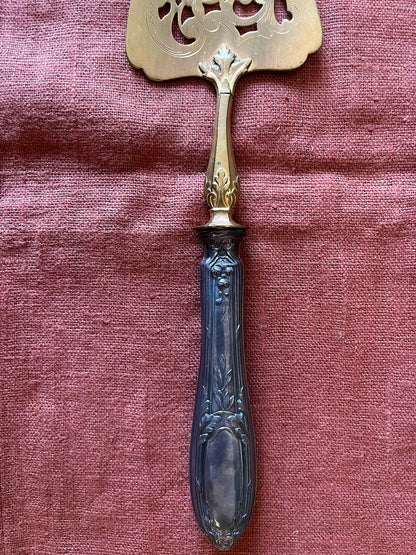 Pelle à gâteau ancienne manche argent lame ajourée dorée XIXe-XXe