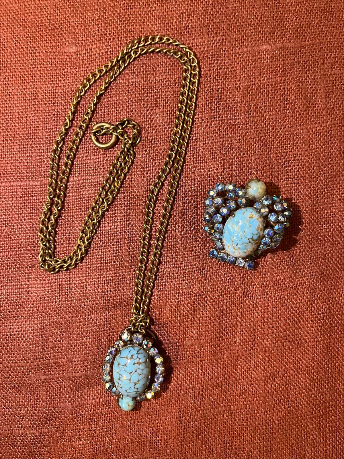 Parure vintage broche et pendentif cabochons bleu turquoise et strass