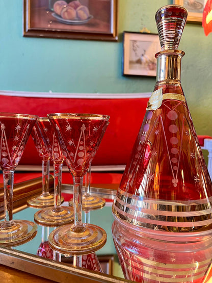 Service à liqueur vintage carafe 5 verres rouge avec plateau miroir
