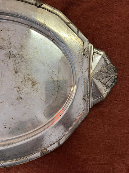 Plat de service Art Déco métal argenté ovale décor géométrique 1930