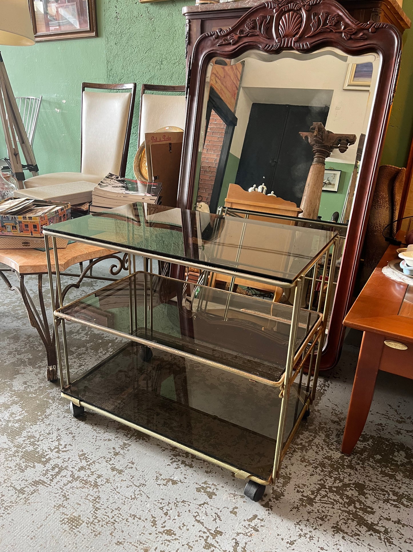 Desserte vintage métal et verre fumé