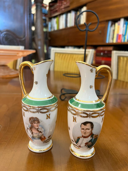 Huilier vinaigrier Napoléon en porcelaine avec support en métal