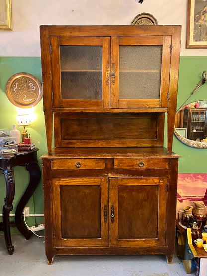 Buffet de cuisine ancien 2 corps bois massif vitré vers 1920-1940