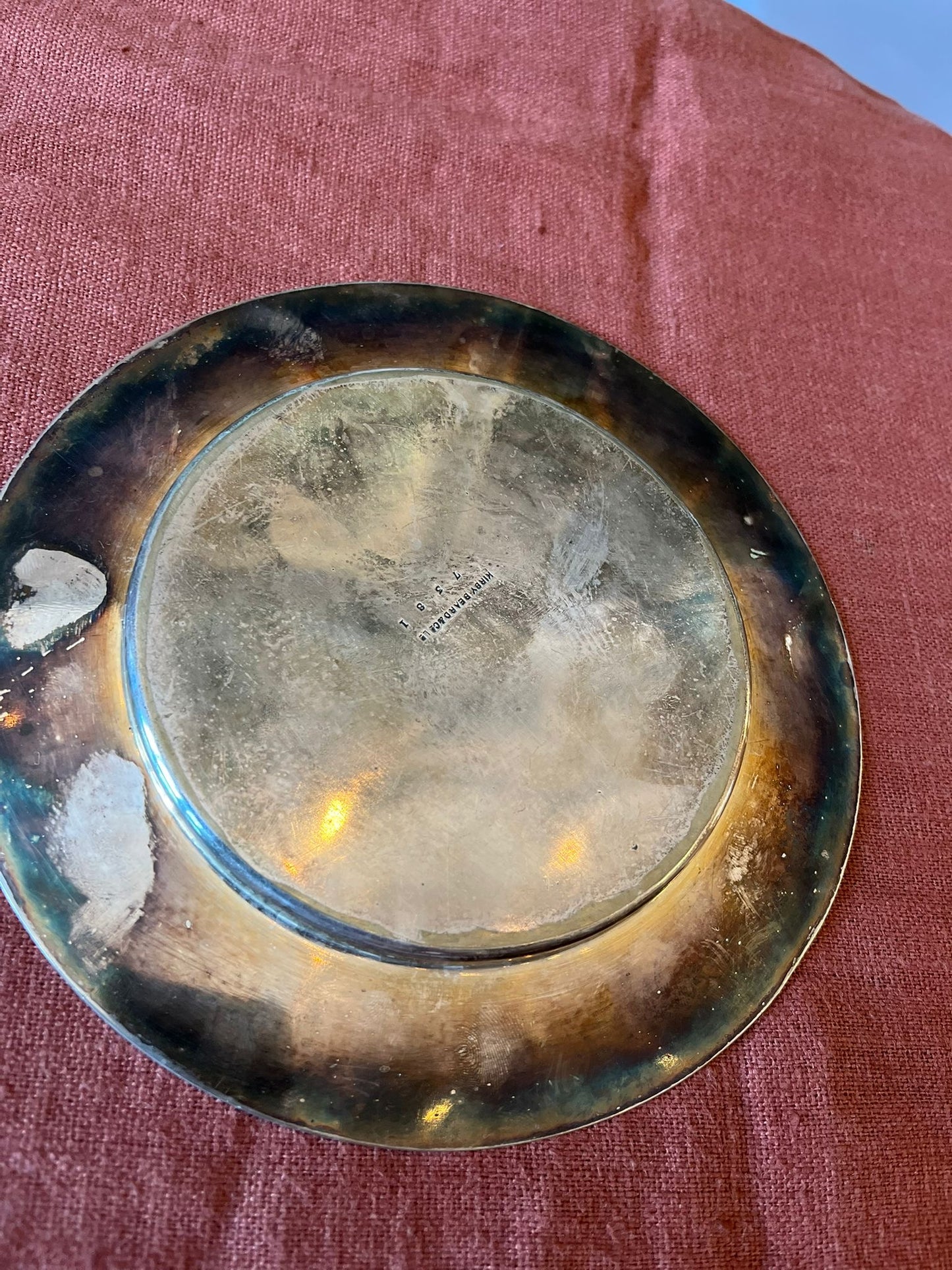 Petite soucoupe en métal argenté diamètre 16,5 cm