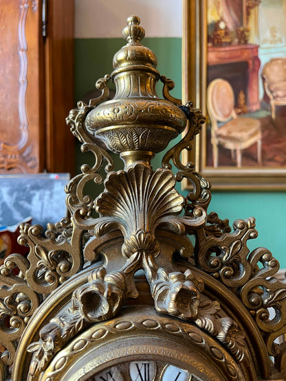 Pendule Napoléon III régule doré décor Renaissance XIXe mouvement mécanique