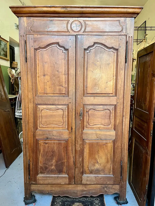 Ancienne grande armoire XVIIIe