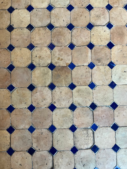 Table basse d’extérieur en fer forgé et mosaïque