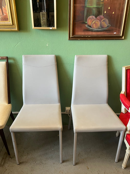 Paire de chaises Airnova en simili cuir blanc, Made in Italy