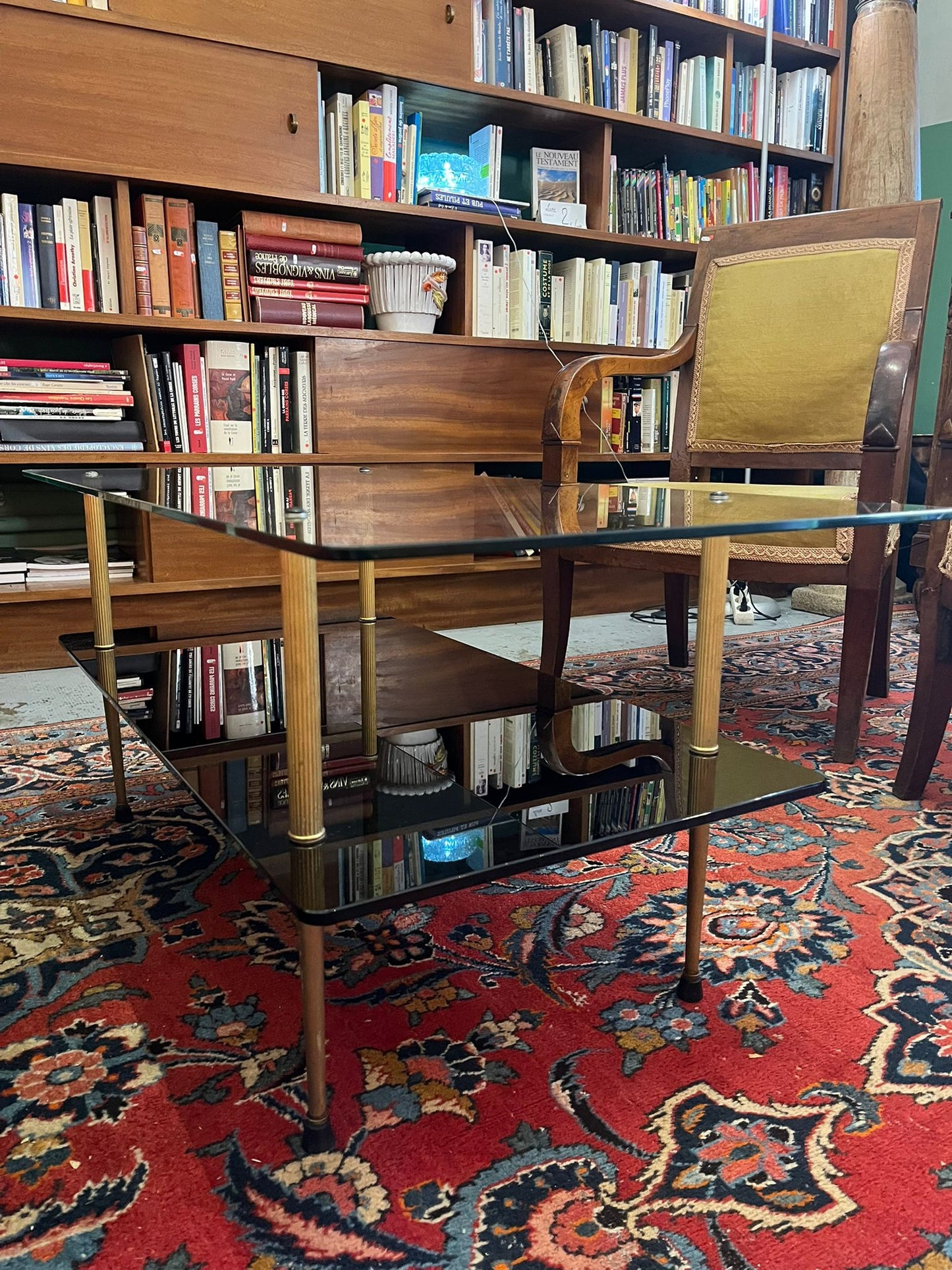 Table basse vintage verre fumé et laiton style Maison Jansen années 70